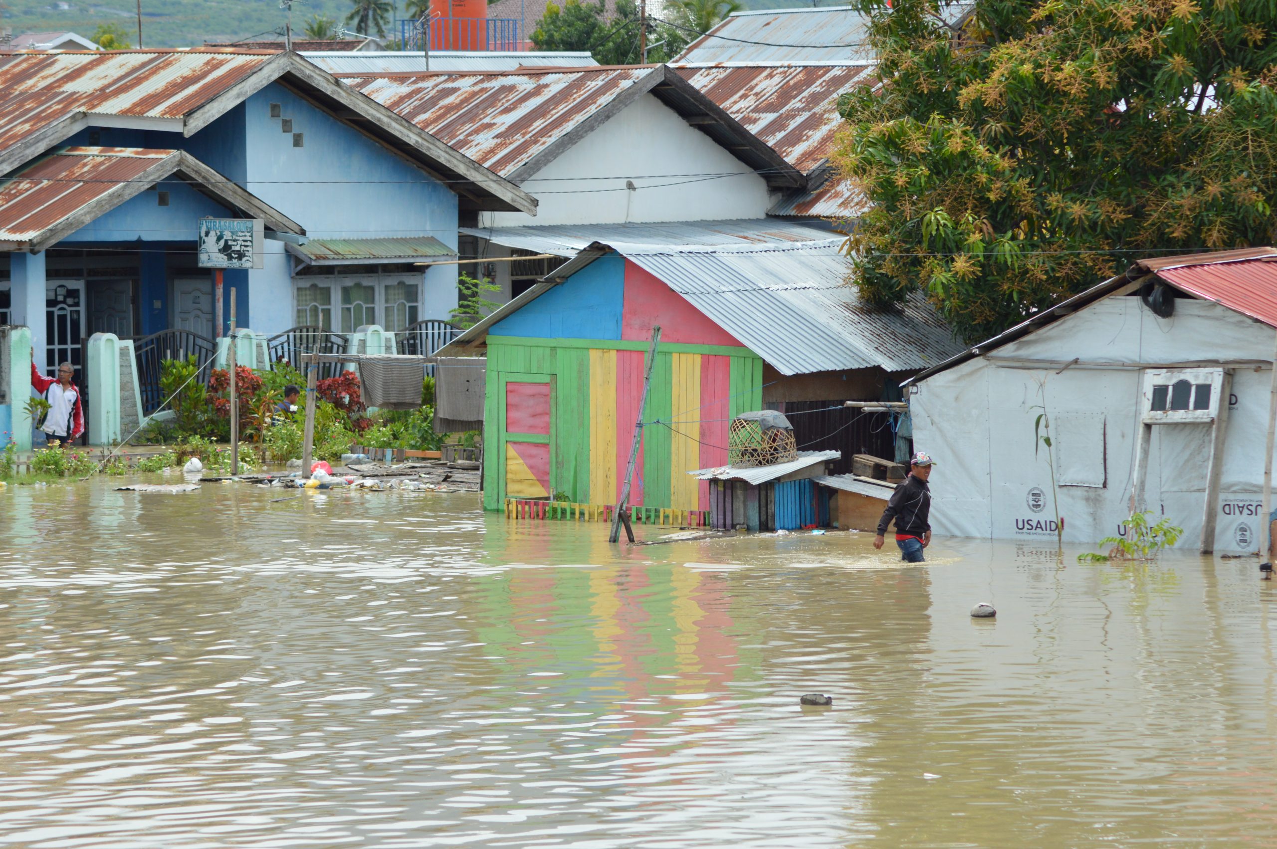 Rumah warga disekitar jembatan III Palu terendam banjir